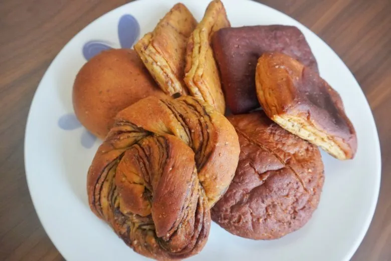 ベースブレッドの5種類のパン